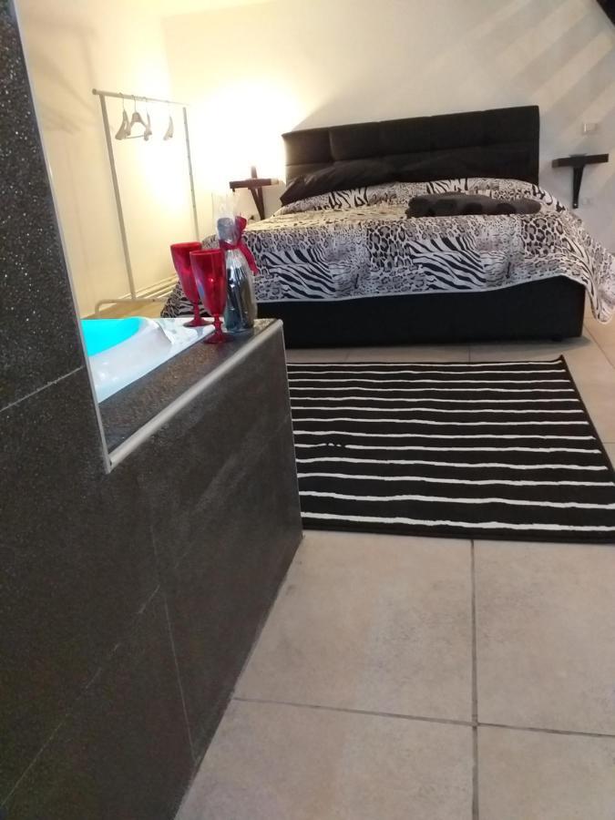 Appartement Casa Del Caravaggio à Naples Extérieur photo