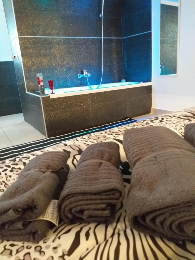 Appartement Casa Del Caravaggio à Naples Extérieur photo