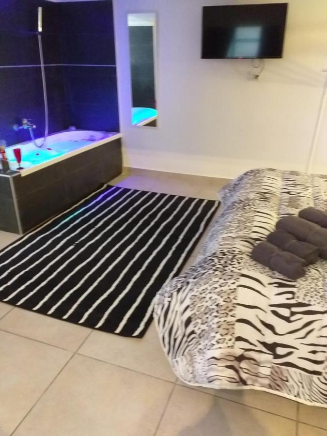 Appartement Casa Del Caravaggio à Naples Extérieur photo